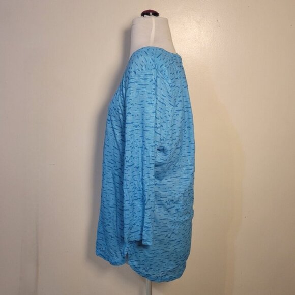 Women's Large: Blue Long Line Quarter Sleeve Light Weight Top - Picture 2 of 6